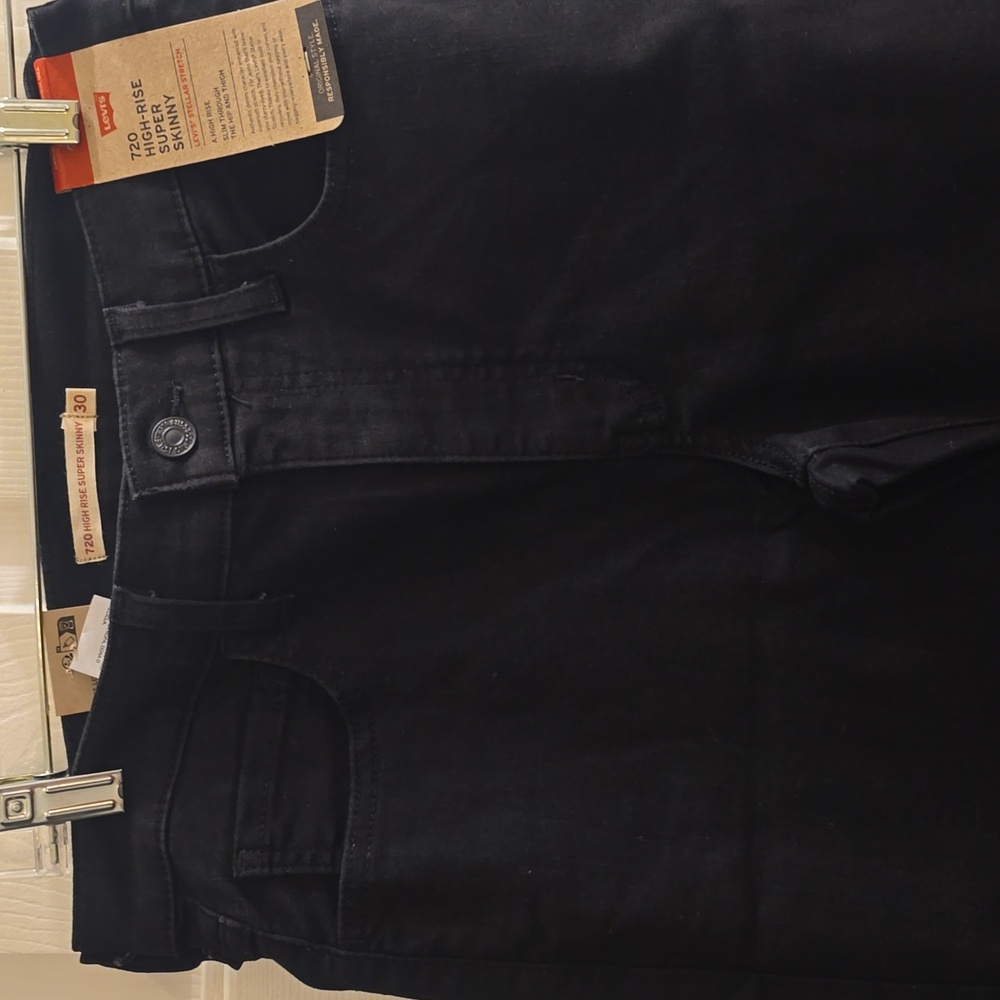 Levi's Women's Skinny Jeans - Black - Picture 2 of 7